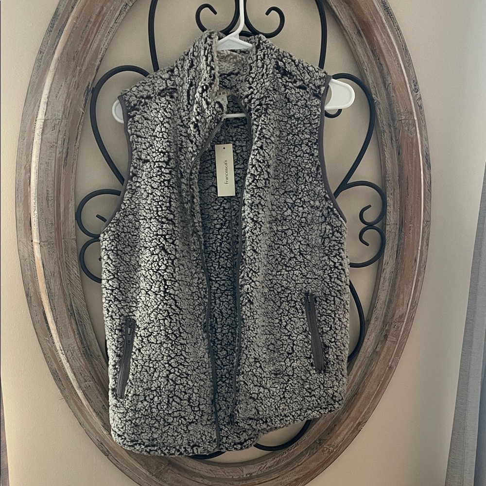 Francesca's Collections Black and Gray Sherpa Vest